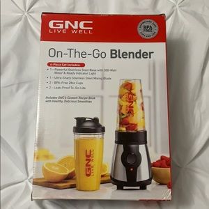 GNC Unopened NIB on the go blender 6 pcs set